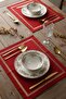 طقم خدمة أمريكي مكون من قطعتين بإطار ذهبي أحمر مطرز - 3