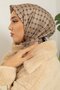 وشاح حريري بنمط مونوغرام