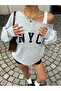 سويت شيرت نسائي من Nyc مطبوع برقبة قارب قصة فضفاضة - 3