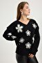 V-Neck Floral Embroidered Knitwear - 3