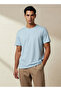 Men Slim Fit Crew Neck Short Sleeves Popcorn Textured T-shirt