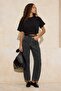 Siyah Dokulu Kumaş Yüksek Bel %100 Pamuk Barrel Jeans TWOSS26JE00057
