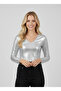 Women's Silver Metallic Leather-Look V-Neck Crop Blouse Nj38