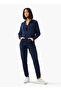 Women Kangaroo Pockets Hooded Jacket - 2