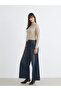 Esvab • Modern & Distinctive Stand-Up Collar Women's T-Shirt - 3