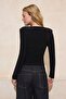 Siyah Fitted/Vücuda Oturan Asimetrik Yaka Uzun Kollu Esnek Örme Bluz TWOSS26BZ00243 - 4