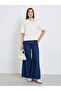 Women White Polo T-Shirt with Lace Collar - 2