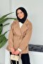سترة كلاسيكية طويلة من جلد الغزال بلون الجمل