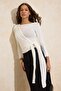 Ekru Regular/Normal Kalıp Uzun Kollu Bağlama Detaylı Yumuşak Örme Bluz TWOSS26BZ00041