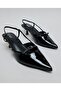 أحذية نسائية سوداء لامعة بكعب عالٍ مفتوح من الخلف - 6