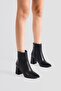 Women's Boots Pointed Toe Heeled Zippered Livia Black - 5