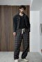 بنطلون رياضي من قماش منقوش باللون الرمادي والأحمر للجنسين