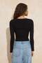 Siyah Fitted/Vücuda Oturan Havuz Yaka Dantel Detaylı Fitilli Esnek Örme Bluz TWOSS26BZ00070 - 4