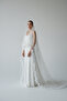 3-meter long veil with rose embroidery and pearls.