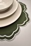 مفرش طبق فردي Bloom من القماش المطرز، قطعتان، باللون الأخضر - 4