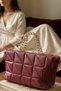 Women's Chain ​​Quilted Design Bag Bordo Color - 2