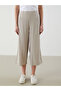 Elastic Waist Textured Women's Capri (S5) - 2