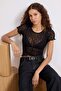 Siyah Fitted/Vücuda Oturan Kısa Kollu Aksesuar Detaylı Dantel Örme Bluz TWOSS26BZ00161