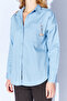Oversized Single Pocket Gabardine Shirt with Blue Brooch Detail |   Mkw168174-01 - 4