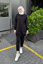 Minimal Plain Basic Sweat - Black - 7