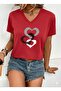 Women's Oversize V-Neck T-Shirt with Heart Chain Print