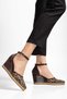 The New Season's Must-Have Item: Women's Shoes with Pointed Toes and Wedge Heels