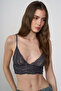 الدانتيل Bralet