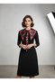 وشاح فولكلور آرت أحمر وأسود منقوش - 4