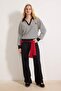 Siyah Çizgili Kalp Nakışlı Regular/Normal Kalıp Örme Sweatshirt TWOAW26SW00003