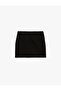 تنورة قصيرة بقصة A ذات مقاس منتظم - 4