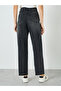 Women Black High Rise Relaxed Fit Jeans - 4
