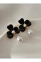 Pearl Detailed Black Orchid Model Earrings