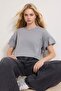 Gri %100 Pamuk Fırfır Detaylı Basic Bisiklet Yaka Örme T-Shirt TWOSS22TS2429 - 2