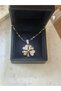 Kuyum Model Zircon Stone Heart-Shaped Clover Necklace (Valentine's Day Necklace with Lighted Box)