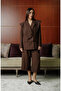 Women's Modern Cut Shoulder Pad Piece Blazer and Capri Pants Stylish Set - 5
