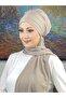 قبعة بيضاء مزينة بالأحجار الكريمة - 2