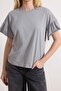 Gri %100 Pamuk Fırfır Detaylı Basic Bisiklet Yaka Örme T-Shirt TWOSS22TS2429 - 3
