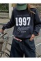 Women's United States 1997 Printed Crew Neck Oversize Sweatshirt - 6