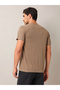 تي شيرت رجالي سادة بقصّة Slim Fit ورقبة دائرية - 4