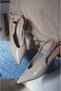 Grand Vintage Pointed Toe Short Kitten Heel Women's Shoes - 6