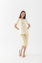 طقم بيجامة كابري نسائي من القطن بنسبة 100% بنقشة الليمون الأصفر وأكمام قصيرة - 4