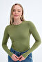 Crew Neck Basic Blouse B1496-Dk2