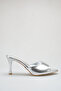 شبشب نسائي من Rein مصنوع من الجلد اللامع ومقدمة مدببة وكعب رفيع - 3