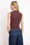 Mürdüm Düz Fitted V Yaka Kolsuz Crop Dokulu Örme Bluz TWOSS26BZ00249 - 4