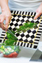 Glass Cutting Board and Presentation Tray Mackenzie Black and White Checkered 30X30 cm - 6