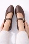 Stylish Women's Ballerina Shoes with Single Strap and Gold Buckle and Elastic