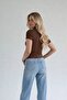 بلوزة رياضية بسحّاب باللون البني - 2