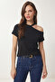 Cut Out Detailed Viscose Blouse Lrn0004 Black - 2