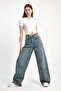 Front Ring Crop Blouse – Stretchy Fit, Metal Accessory Detail - 2