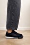 Women's Sneaker with Flat Sole and Laces - 2